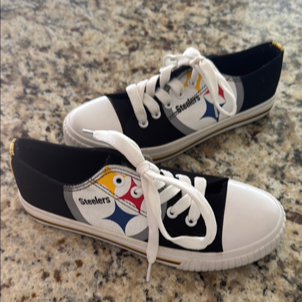 Steelers Kids Sneakers - Black and White excellent condition